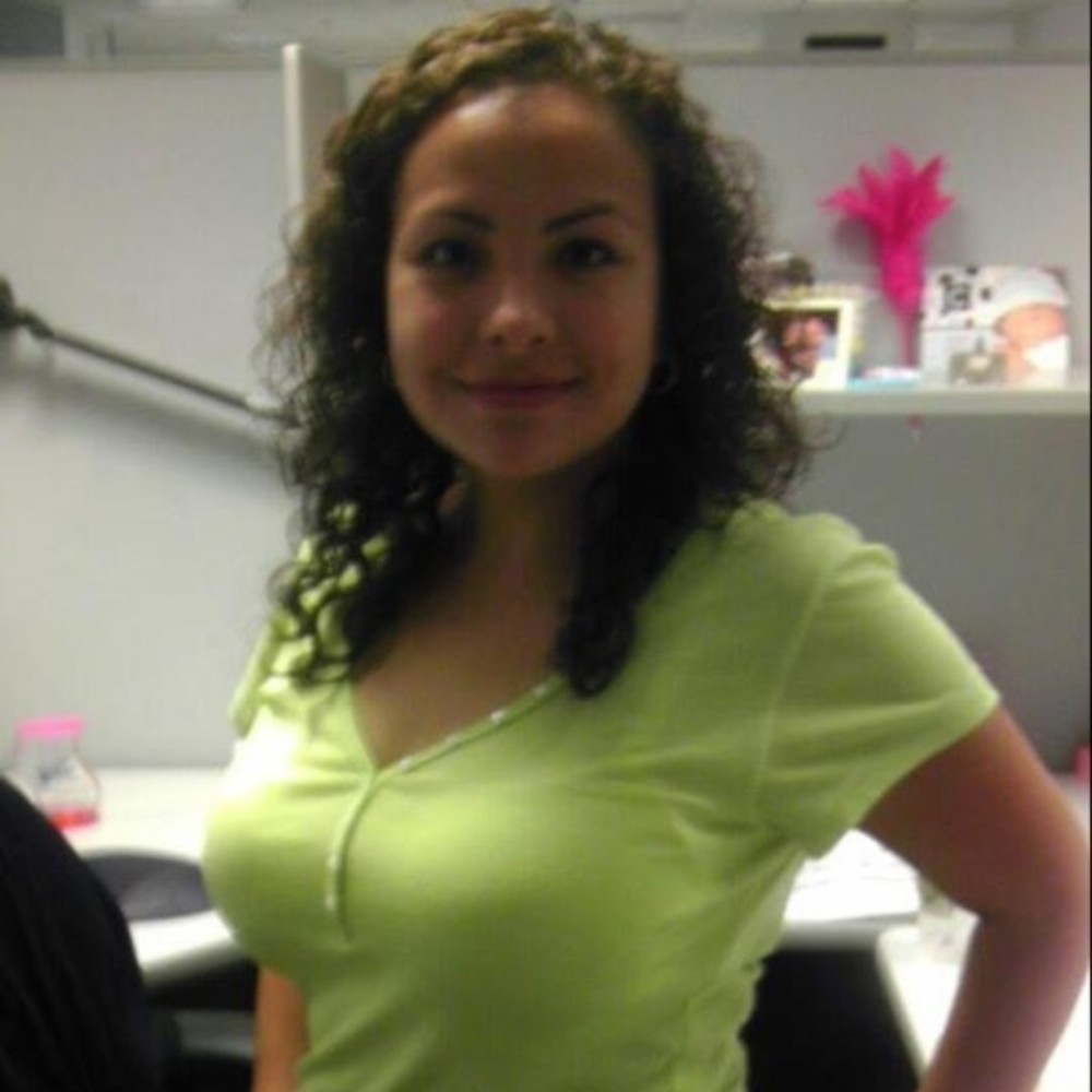 Meet your Posher, Yesenia